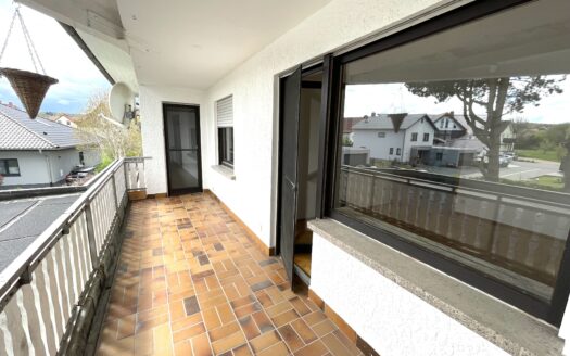 VERMIETET!  5 Zimmer, Küche, Bad, G-WC, Balkon in Amöneburg- Roßdorf