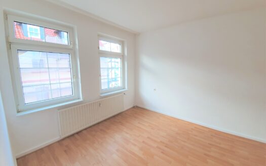 WOHN- u. GESCHÄFTSHAUS im Herzen von KIRCHHAIN – RENDITEOBJEKT